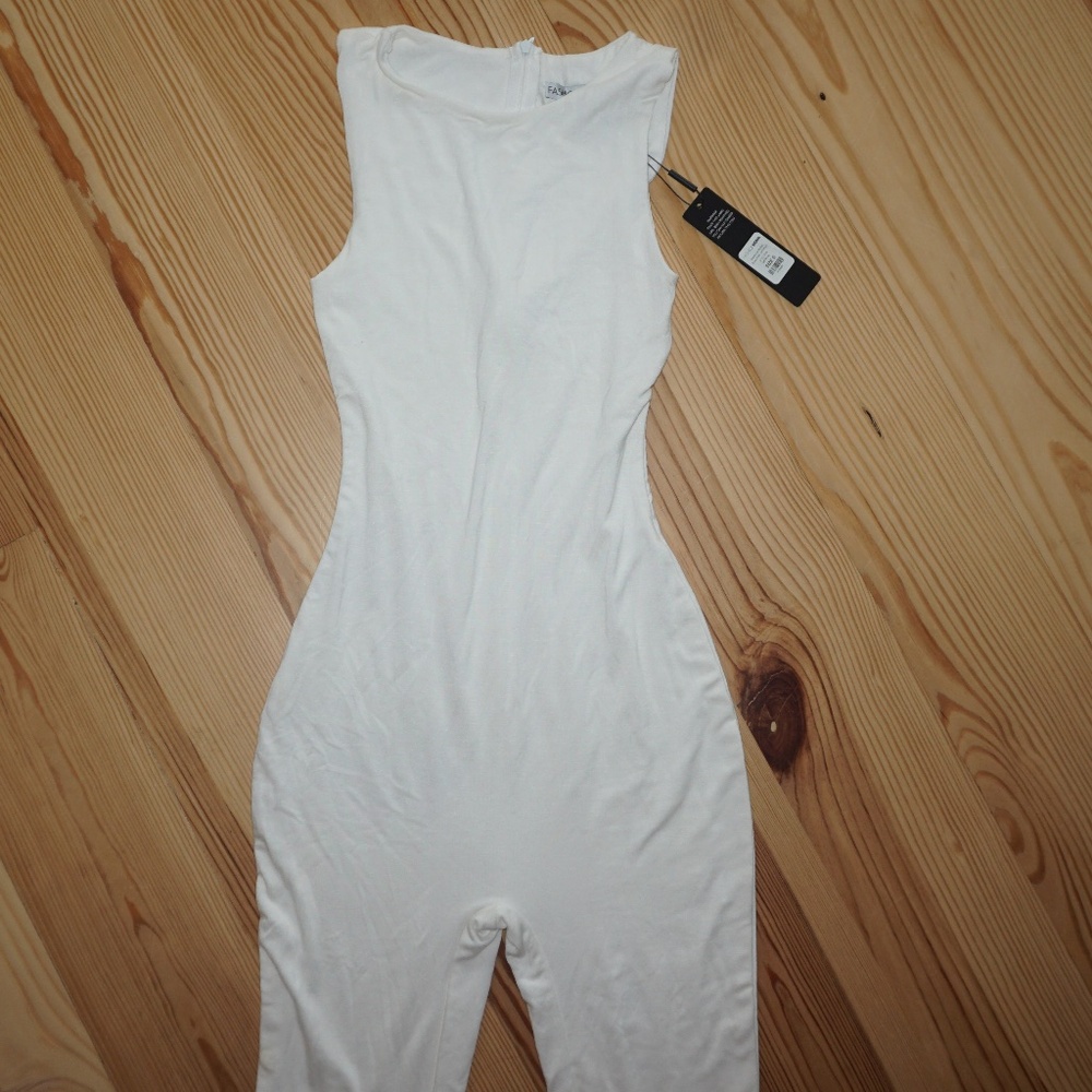 Fashion Nova White Sleeveless Jumpsuit Small